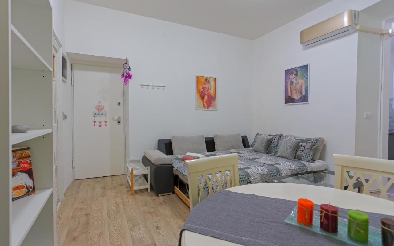 Rich Apartment Πούλα Εξωτερικό φωτογραφία