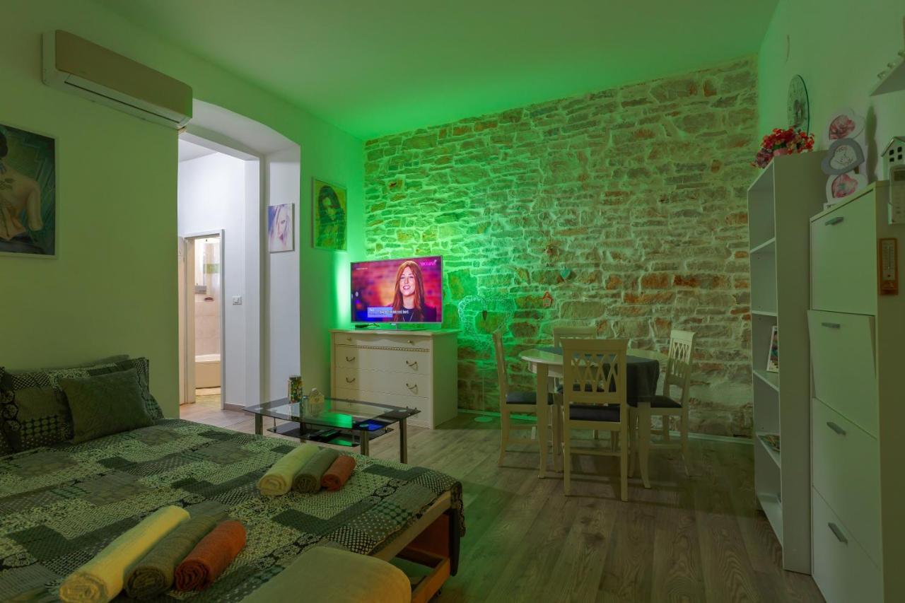 Rich Apartment Πούλα Εξωτερικό φωτογραφία