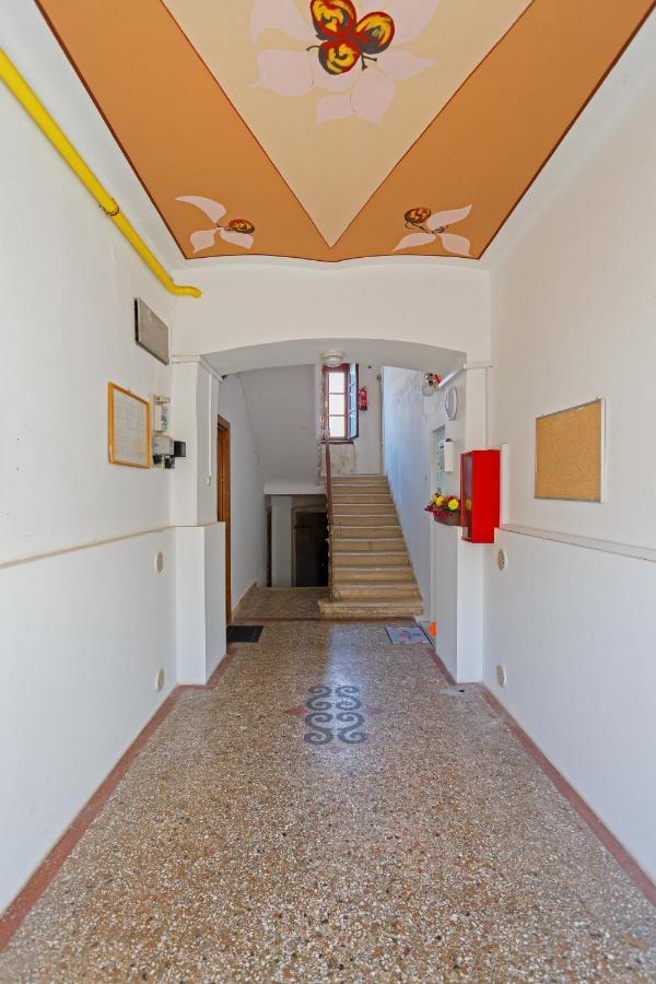 Rich Apartment Πούλα Εξωτερικό φωτογραφία