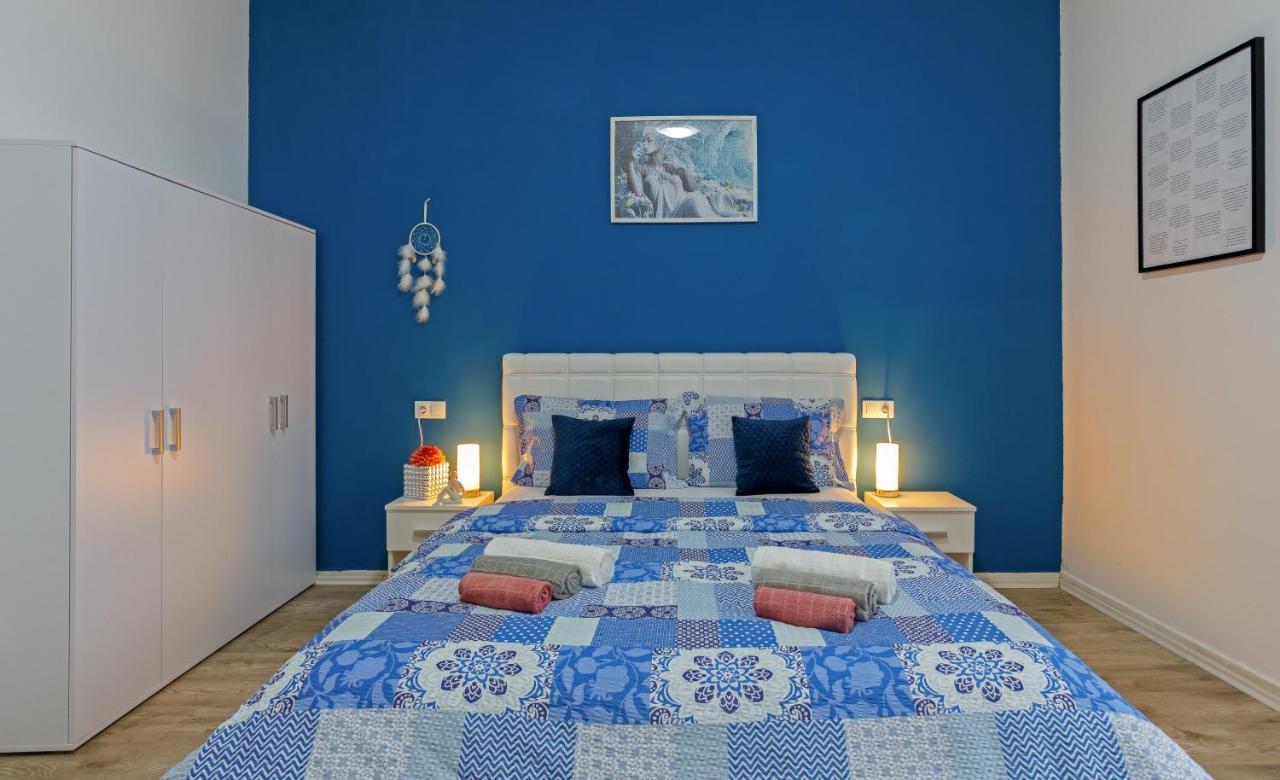 Rich Apartment Πούλα Εξωτερικό φωτογραφία