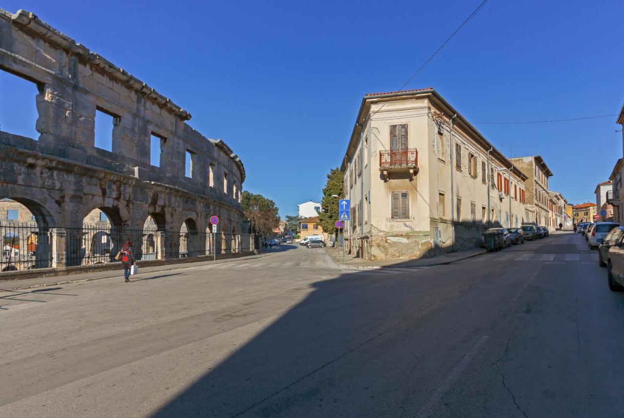 Rich Apartment Πούλα Εξωτερικό φωτογραφία